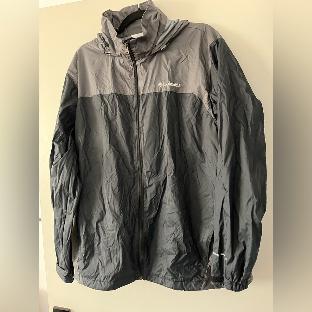 Columbia Men's Two-Tone Gray Windbreaker, Large